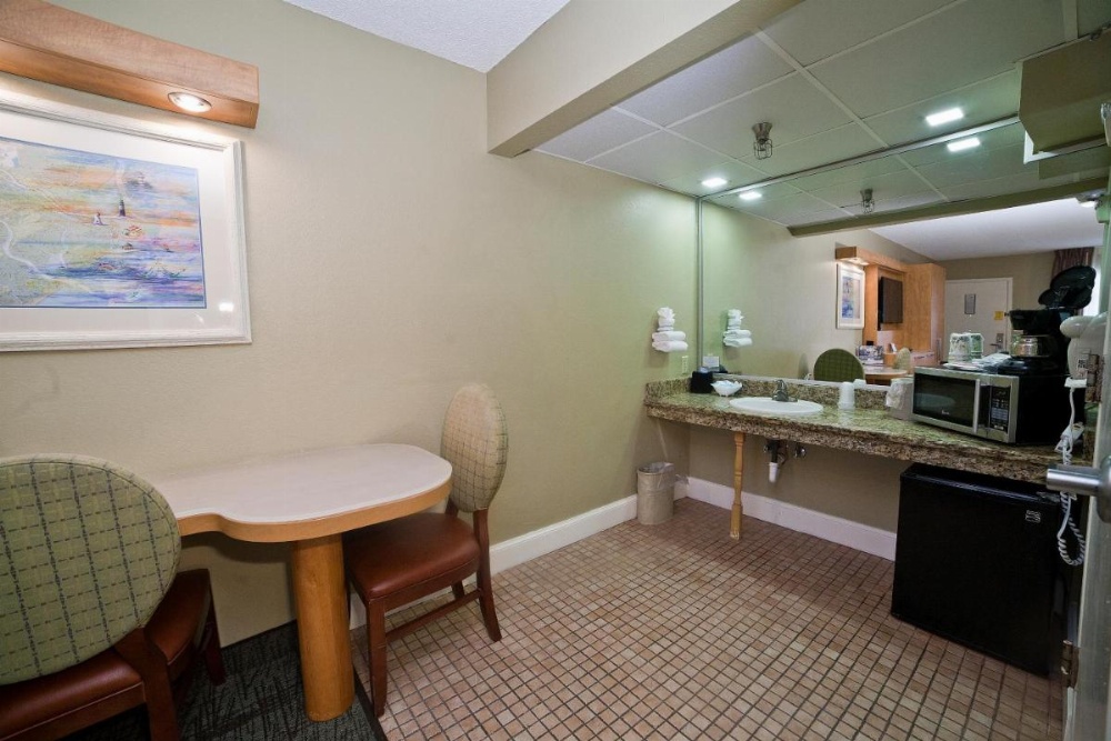 Desoto Beach Hotel Image 32